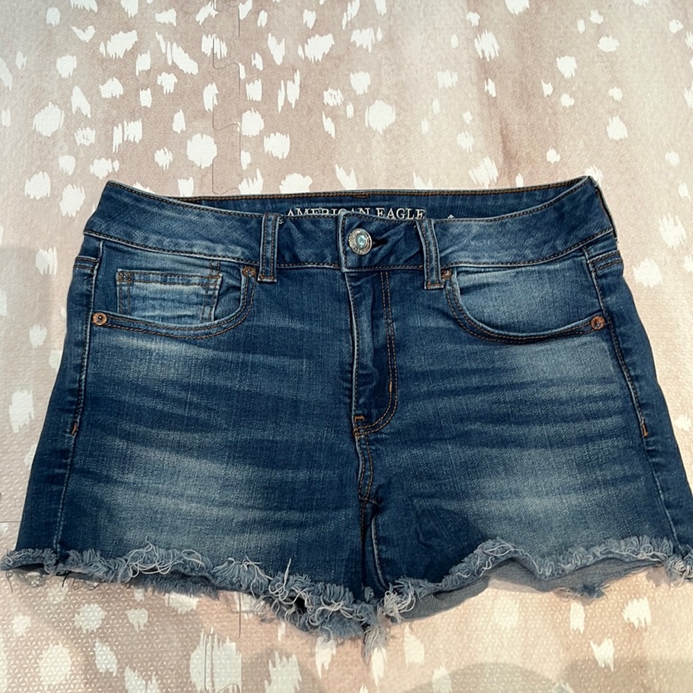 Women’s American Eagle MIDI super stretch Jean short
